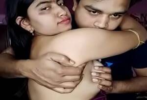 desi nude sex - A nude couple goes live online in an Indian desi sex video
