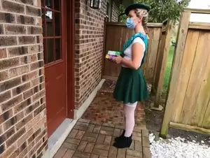 Girl Scouts Selling Cookies - Girl scout selling cookies gets fucked by older man - Sunporno