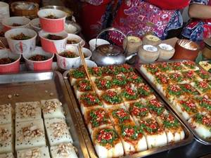 chengdu - local snacks, yum!