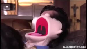 Muppet Orgy - Amature Muppet gets cock sucked - XVIDEOS.COM