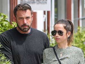 Ben Affleck Celebrity Porn - Ben Affleck and Ana de Armas Celebrate His Birthday with a Risky Motorcycle  Joyride and a Romantic Selfie | Vanity Fair