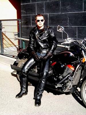 Leather 69 Porn - COOL BOYS IN LEATHER : Photo