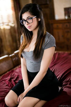 Hot Asian American Porn Stars - Ava Taylor, pornstar, glasses, grey clothing, kneeling, Asian-American,  women with glasses, HD phone wallpaper | Peakpx
