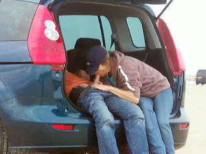 back of van blowjob - Blowjob in the back of a parked minivan | voyeurstyle.com