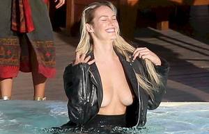Kelly Nude Ripa Rihanna Pussy Slip - Candice Swanepoel