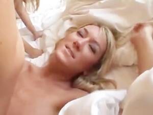 ashlynn brooke and tiffany - Ashlynn Brooke And Her Friend Tiffany In A Hotel Foursome : XXXBunker.com  Porn Tube