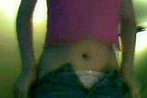 msn xxx movie - Girl flashing on MSN