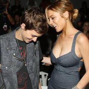 Lesbian Porn Lindsay Lohan - Lindsay Lohan Is Not Bisexual Y'all!