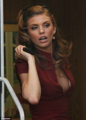 Annalynne Mccord Fucking - 90210 star AnnaLynne McCord has a wardrobe malfunction on set as cleavage  tape comes undone | Daily Mail Online