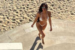 Kim Kardashian Ass Porn Captions - Kim Kardashian Shares Bikini Pics Taken by 'Long Handed' Sister Kendall  Jenner