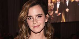 Emma Watson Nude Porn Caption - Emma Watson Has Toned Legs (With Peek Of Butt) In A Bikini IG Pic