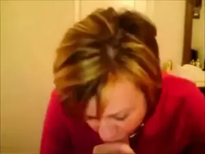 amateur milf swallows cum - Amateur milf swallowing cum | xHamster