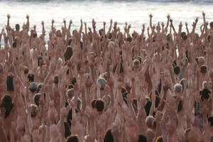australian nude beach sex - Over 2,000 Australians strip for skin cancer awareness