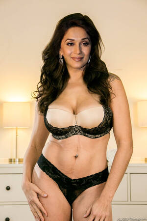 bollywood topless milf - Bollywood Milfs - Bollywood Actress - | Page 8 | Desifakes.com