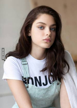 most beautiful babes - I believe she is the most beautiful girl I've ever seen (