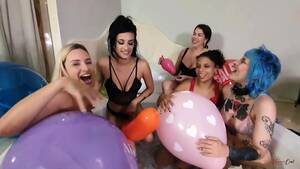lesbian kissing orgy - Orgy Lesbian Kiss - EPORNER