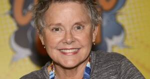 Amanda Bearse Sexy - Actress Amanda Bearse takes Out on Film Trailblazer award