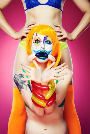 Clown Bondage Porn - thumbs.pro : ms-horny4: vaultofbondage: Clown girl in balloon bondageâ€¦. ok  why the hell not Not gonna lie, this is cool!!! Odd but very cool!