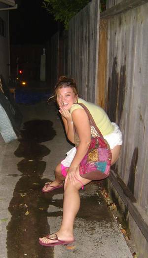 bbw pissing blogs - Multiple dicks blowjob