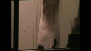 amateur homemade voyeur bedroom window - Bedroom window Spy - Wendy gets undressed - XVIDEOS.COM