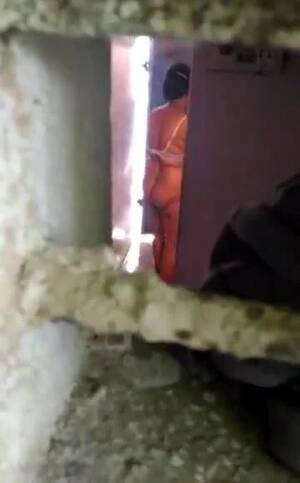 Desi Aunt Wet Panties Porn - Desi aunty wearing panty during bath - ThisVid.com