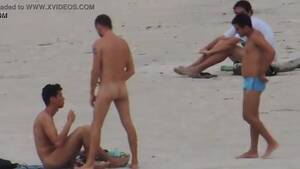 boner exhibitionist at the beach - Public exhib: Erection on the gay naked beach - ThisVid.com