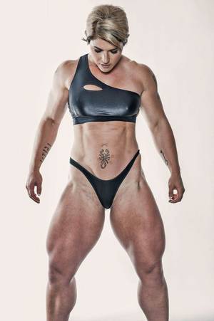 female muscular legs - Kortney OlsonSupergirlzCheck out our Stunning Fitness Model Webcam Girls ðŸ™‚