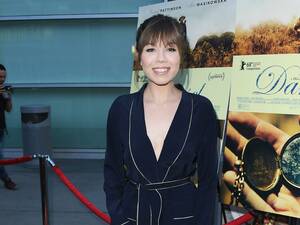 Jennette Mccurdy Porn Captions - Jennette McCurdy's Family Reacts to 'I'm Glad My Mom Died'