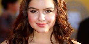 Ariel Winter Porn 2016 - Critics: 'Modern Family' teen Ariel Winter too young to star in clip on  adult humor site