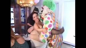 Asian Midget Clown Porn - The clown, the midget, and the big b. - More Videos WWW.FETISHRAW.COM -  XNXX.COM