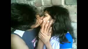 desi kissing clips - Indian Kiss - XNXX.COM