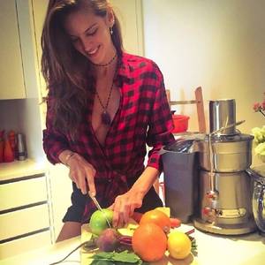 Izabel Goulart Porn - Izabel ...