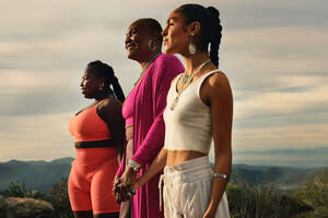 ebony office sex alicia taylor - Athleta x Alicia Keys Collection Launch: Leggings, Loungewear, Bras