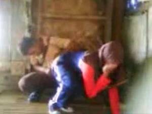 Arab School Sex Scandal - Arab Schoolgirl Fucked In A Shed By Her Inexperienced Classmate -  NonkTube.com