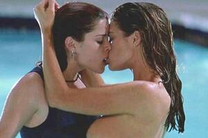 Kim Kardashian Lesbian Porn - Wild Things lesbian pool romp wasn't steamiest scene â€“ there was a racier  one - Daily Star