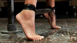 Angel Cummings Porn Star Heels - Devicebondage Angel Cummings International Fetish Damplips Sex Pictures