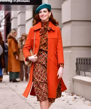 Anne Hathaway Porn Double - Anne Hathaway Amazon's Modern Love, NYT Column Trailer