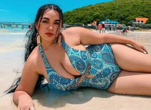 fat amateur nudist beach - Getting the Most Out of Female Gender Cams | Counselling Centre