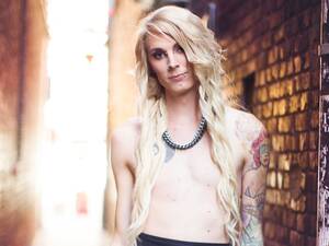 flat chested shemale bodybuilder - A surprisingly difficult question for Facebook: Do I have boobs now? |  Technology | The Guardian