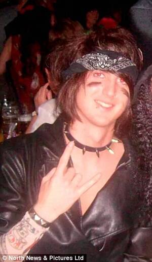 Ex Boyfriend Revenge Porn - Woman humiliated by ex-boyfriend who sent 'revenge porn' to her PARENTS |  Daily Mail Online