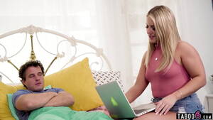 Candice Dare - Big ass girlfriend Candice Dare finds boyfriend jerking off to anal porn -  XVIDEOS.COM