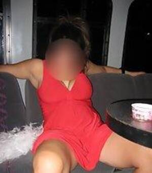 drunk party girls upskirt - Drunk party girl got no panties in upskirt - Voyeur Videos