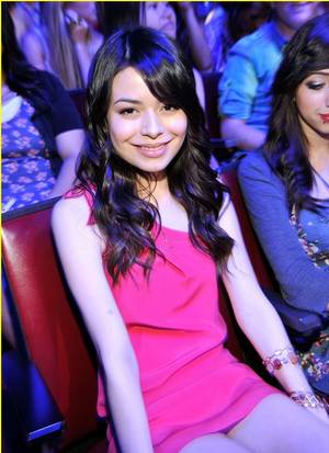 miranda cosgrove upskirt - Mranda cosgrove upskirt