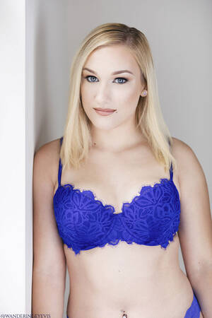 daisy lynn - Daisy Lynne - Bio, Life & Pics | The Lord Of Porn Stars