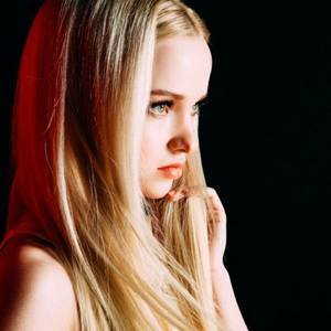 Captain Amelia Disney Feet Porn - Picture of Dove Cameron