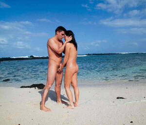 kissing nudists - nudistlifestyle: Nudist couple kissing and groping at the beach ! Tumblr  Porn