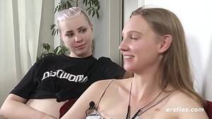 Amateur Lesbians Eating Pussy - Young Amateur Lesbians Love Eating Pussy - XVIDEOS.COM
