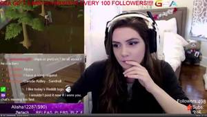 Livestream Porn - RuneScape streamer gets baited live on stream to launch porn