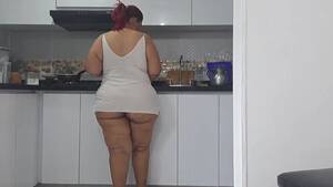 Masturbating Together Ass - Free I masturbate watching my stepmother's large ass in the kitchen Porn  Video HD