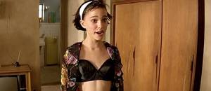 Jean Reno Natalie Portman Porn - Sunderland Art student.: Subtext in the film 'Leon The Proffessional'.  Pedophile themes?-rought draft.